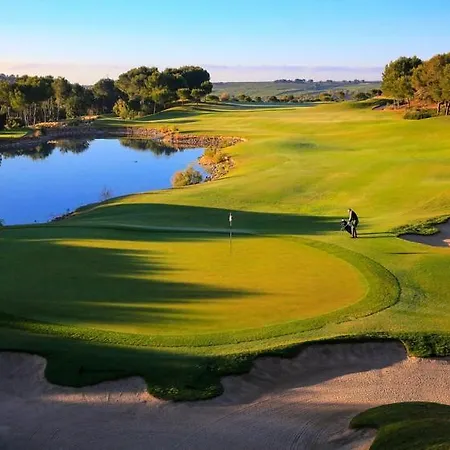 Colinas Golf * 圣米格尔德萨利纳斯